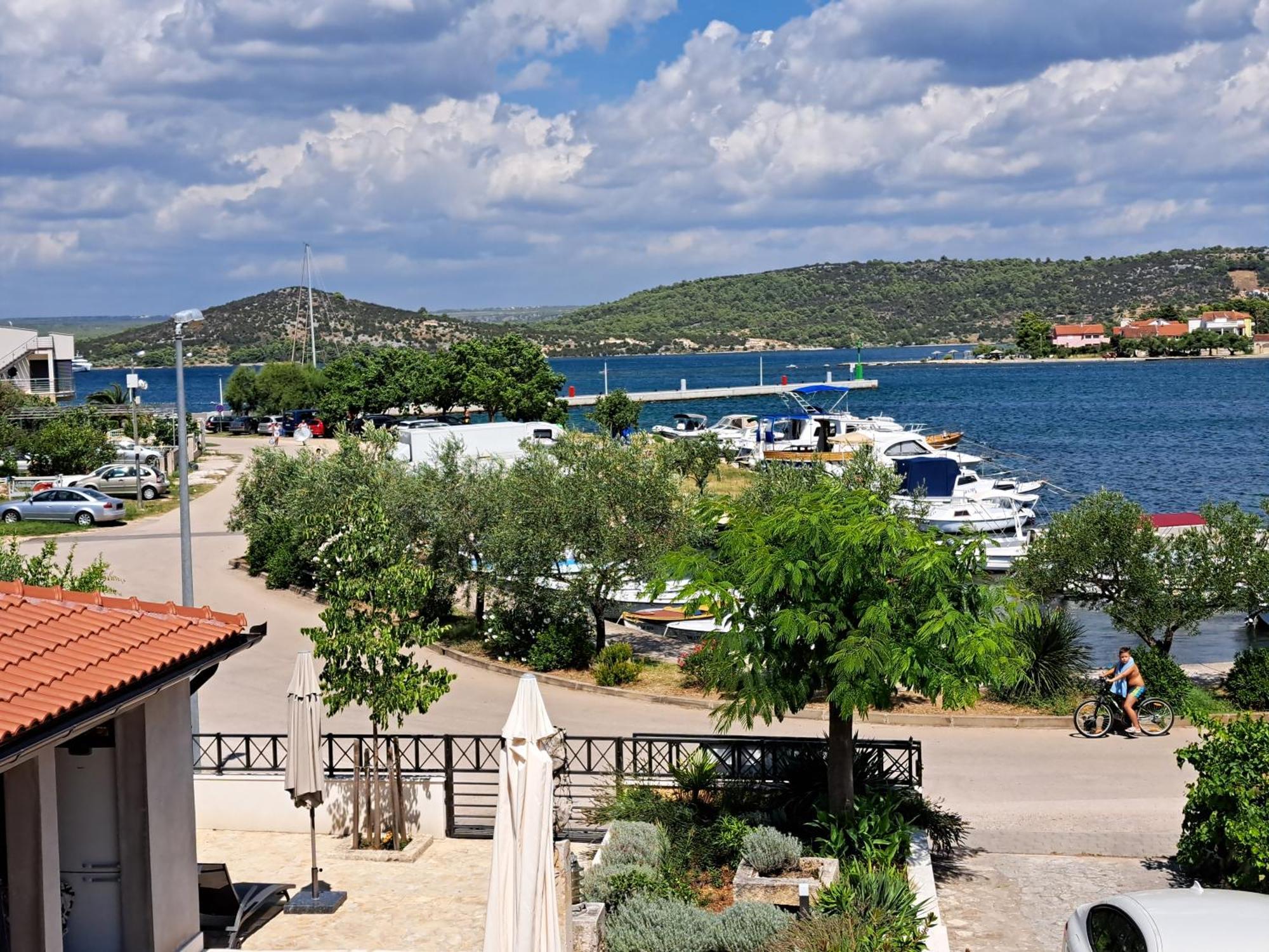 Apartmani Kameno Sidro Bilice Exteriér fotografie